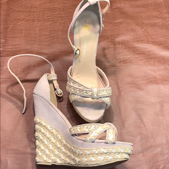 White and tan wedges - Picture 3 of 4